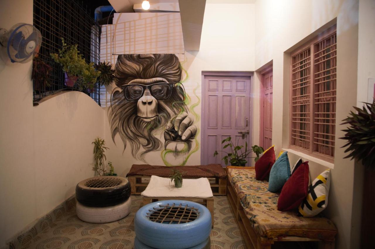 มูสตาช ขชุรโห Hostel ขชุราโห ภายนอก รูปภาพ