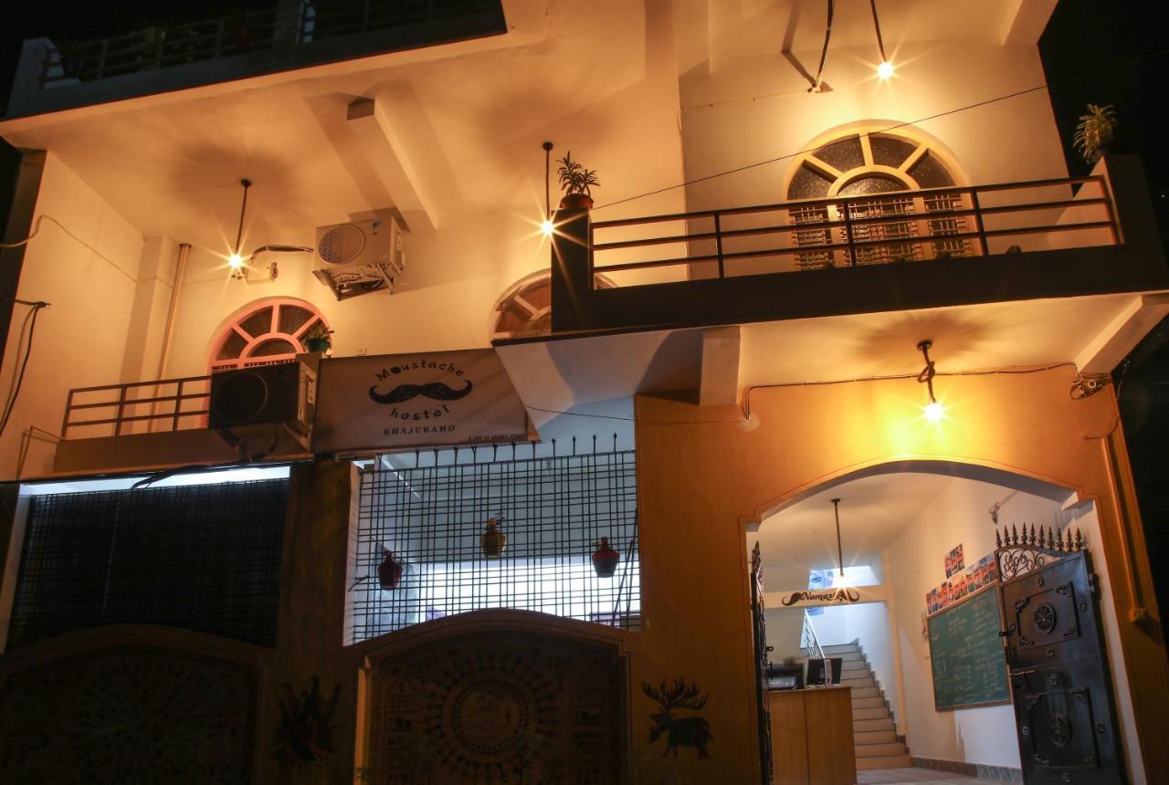 มูสตาช ขชุรโห Hostel ขชุราโห ภายนอก รูปภาพ