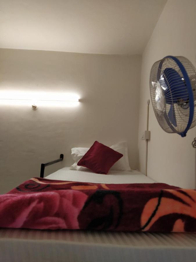 มูสตาช ขชุรโห Hostel ขชุราโห ภายนอก รูปภาพ